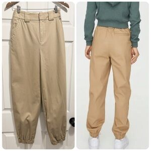 Aritzia TNA Cargo Pants Joggers Khaki Tan Size Small